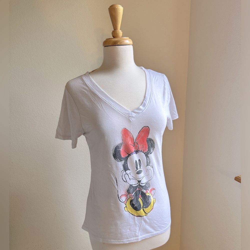 Minnie Mouse v-neck t-shirt